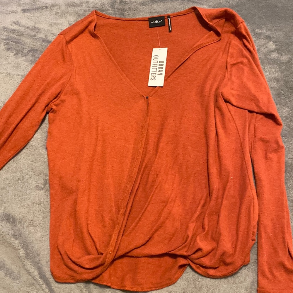 rust colored blouse, super cute abs crossed front